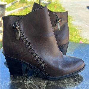 ANA Women Brown Ankle Boots Bootie 7M Double Zipper Faux Leather Otis A.N.A.
